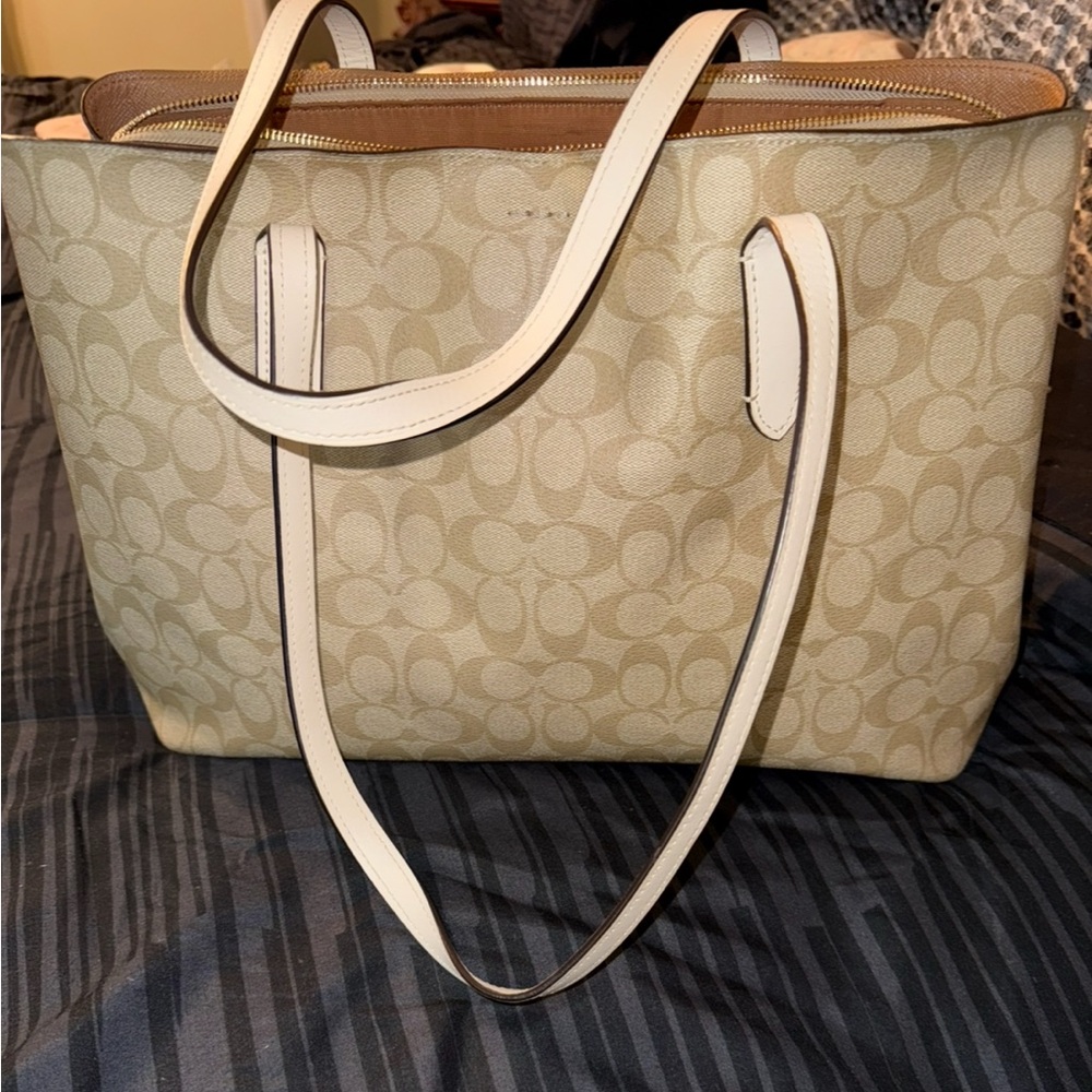 Coach Cream Signature Tote Bag - Picture 2 of 5